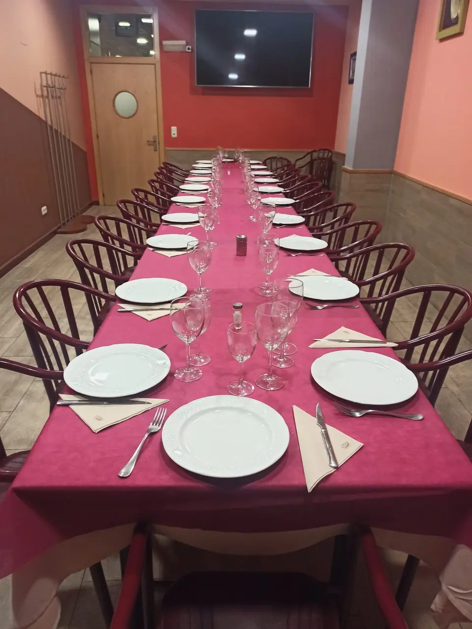 Comedor preparado para una celebración