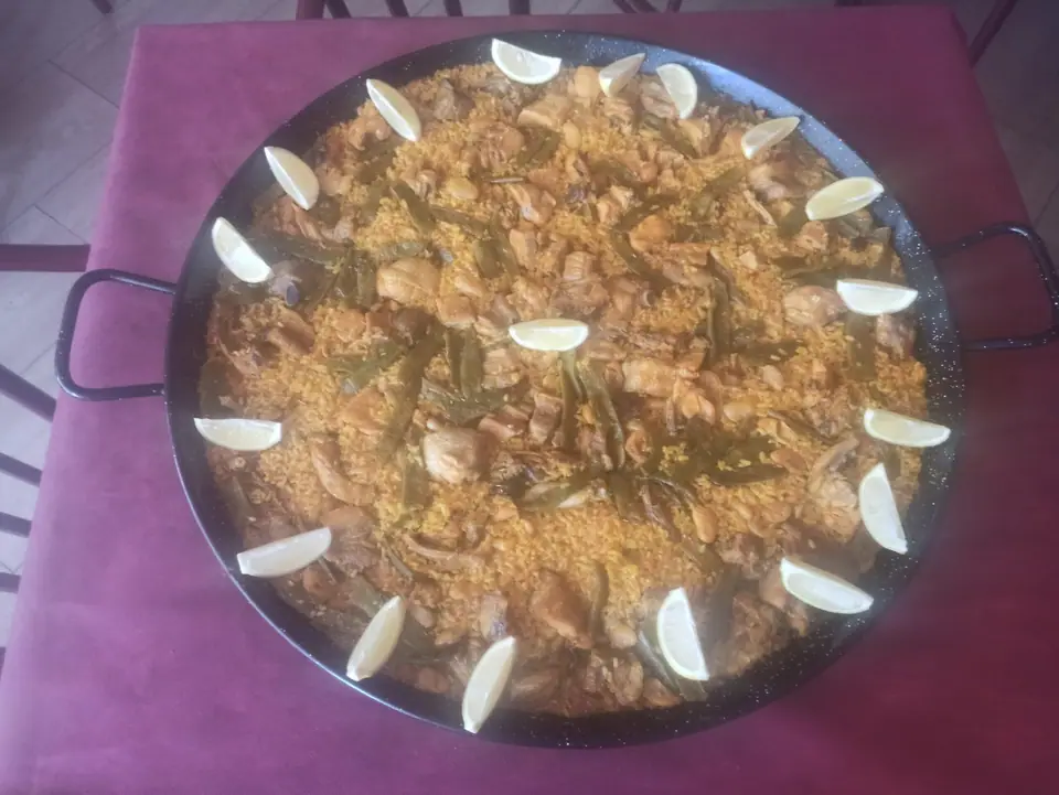 Paella grande para compartir