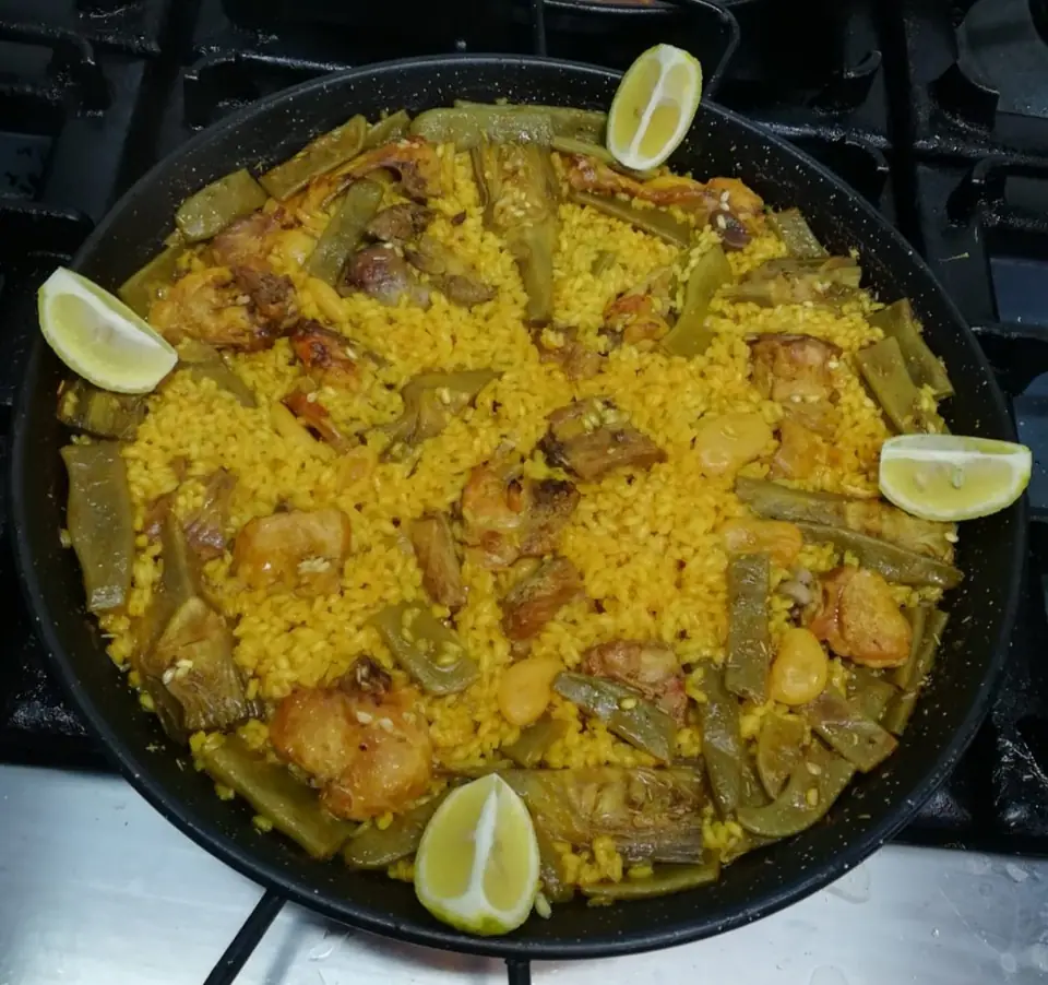 Paella valenciana